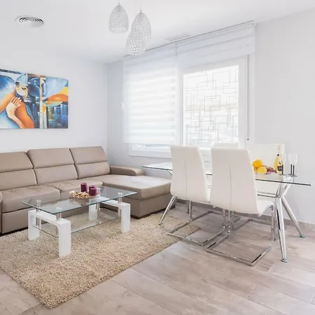 アパート Lovely Apartament Near The Beanch Of トレモリノス